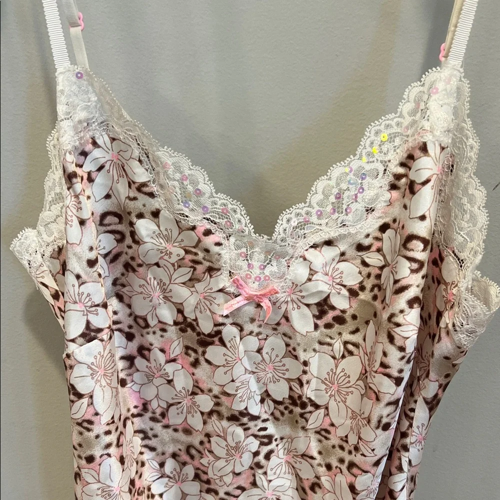 Victoria's Secret Pink Floral Lace Chemise‎ Size Small - Picture 2 of 9